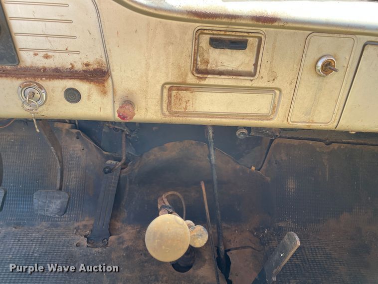 image for item DN5172 1966 GMC 4000  grain truck