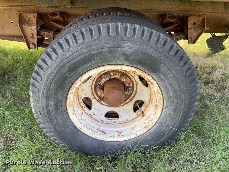 image for item DN5172 1966 GMC 4000  grain truck