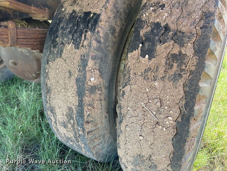 image for item DN5172 1966 GMC 4000  grain truck