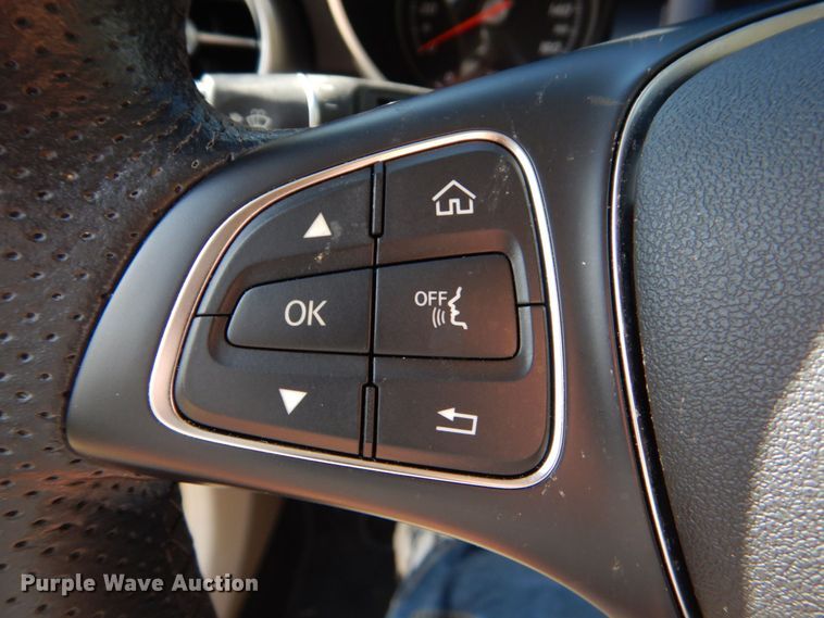 image for item DO1657 2019 Mercedes Benz GLC 300  SUV