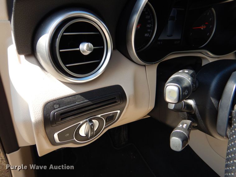 image for item DO1657 2019 Mercedes Benz GLC 300  SUV