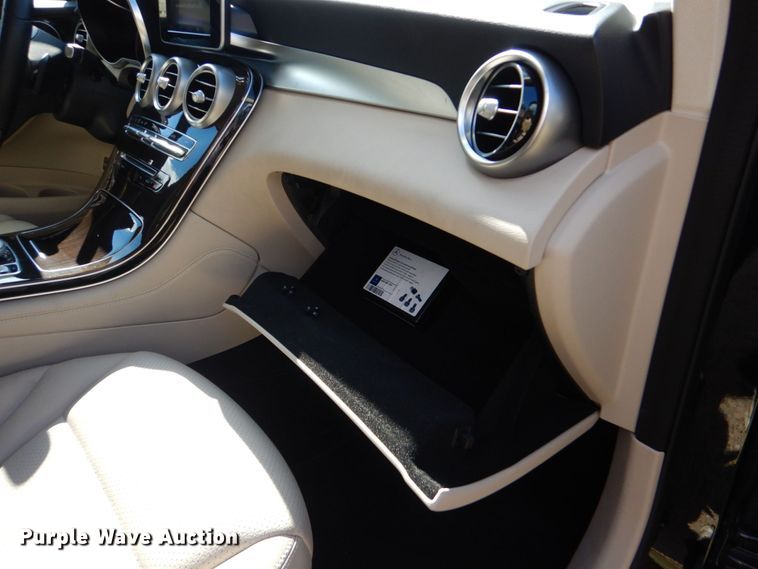 image for item DO1657 2019 Mercedes Benz GLC 300  SUV