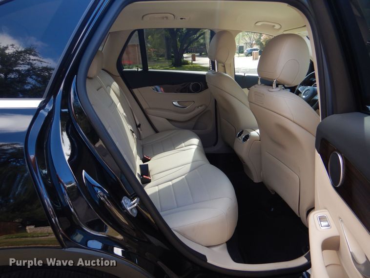 image for item DO1657 2019 Mercedes Benz GLC 300  SUV