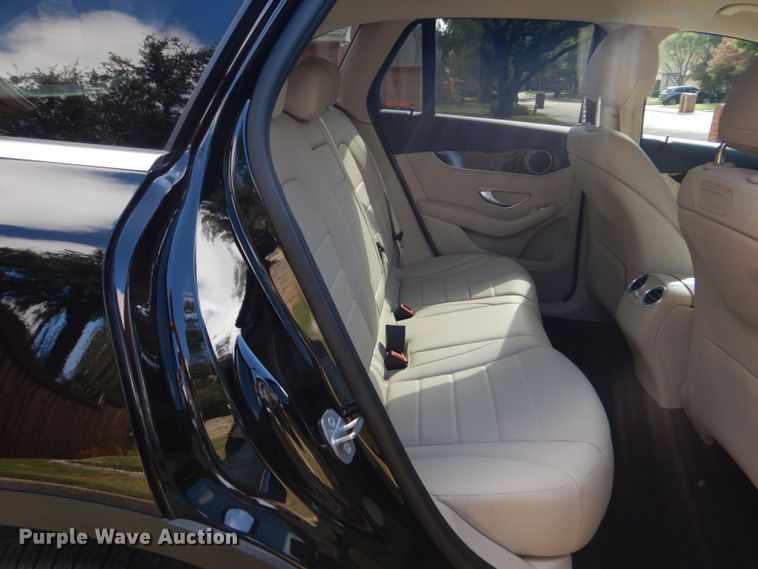 image for item DO1657 2019 Mercedes Benz GLC 300  SUV