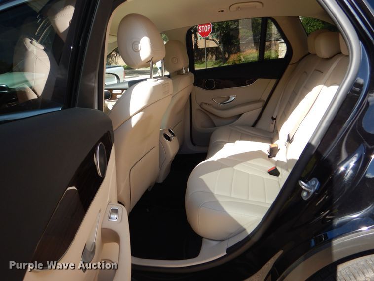 image for item DO1657 2019 Mercedes Benz GLC 300  SUV