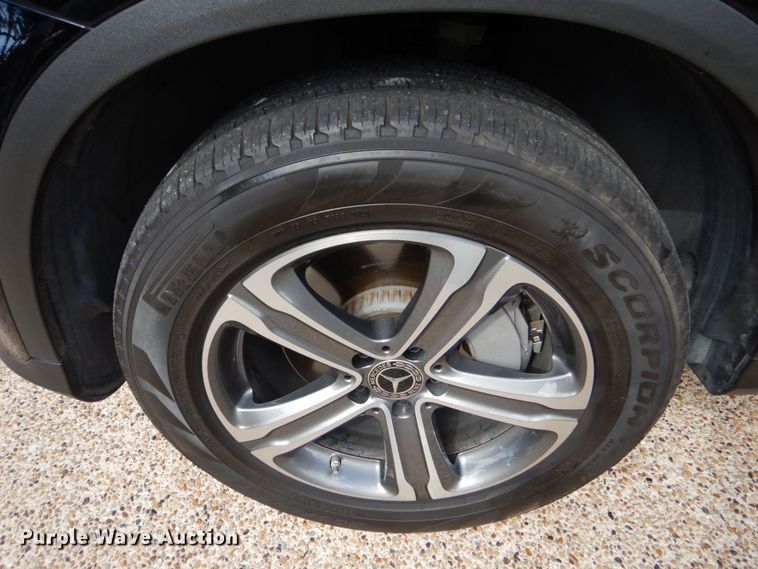 image for item DO1657 2019 Mercedes Benz GLC 300  SUV