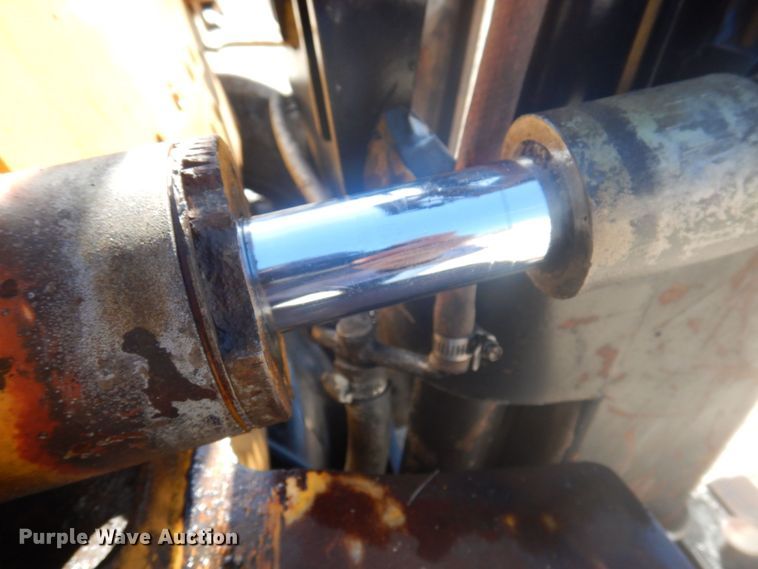 image for item DP0400 Caterpillar  forklift