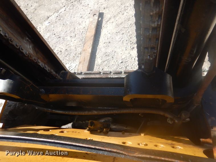 image for item DP0400 Caterpillar  forklift