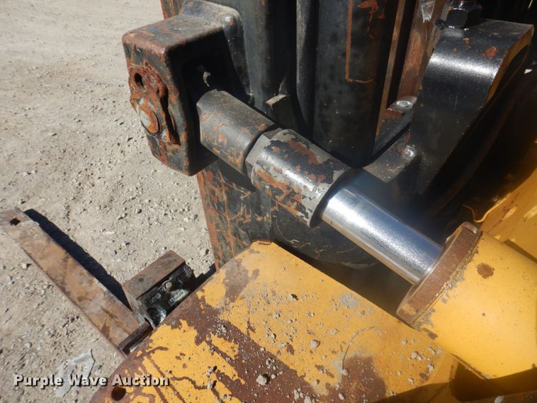 image for item DP0400 Caterpillar  forklift