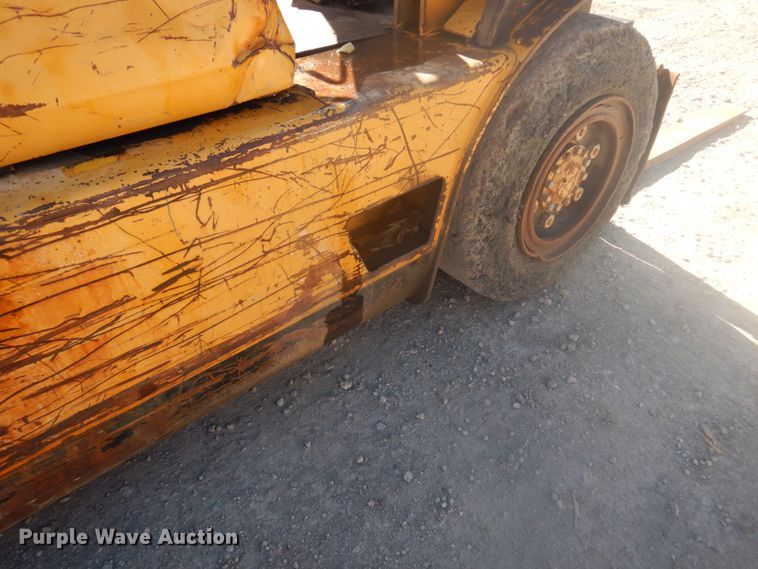 image for item DP0400 Caterpillar  forklift