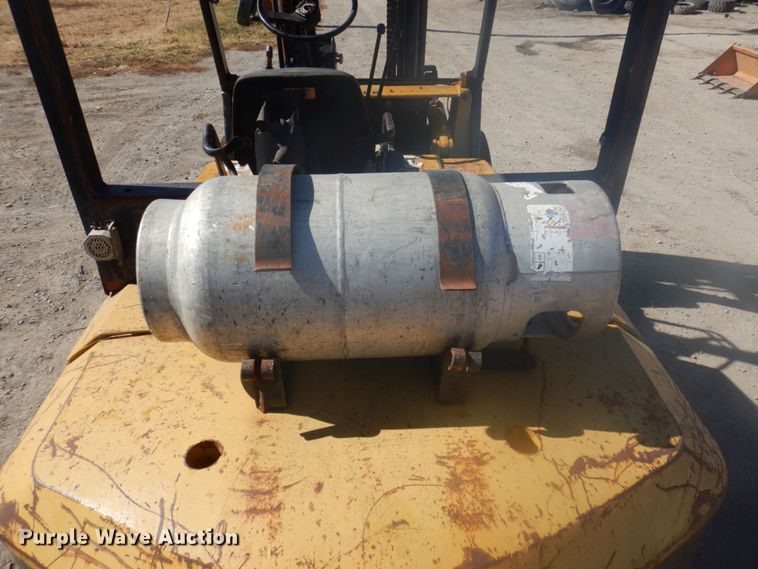 image for item DP0400 Caterpillar  forklift