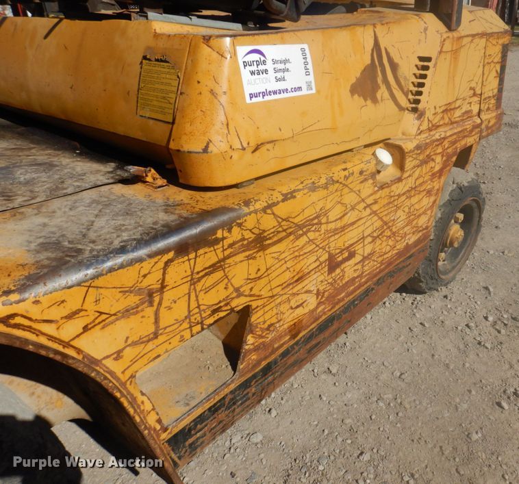 image for item DP0400 Caterpillar  forklift