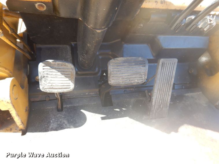 image for item DP0400 Caterpillar  forklift