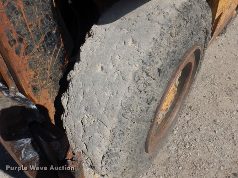 image for item DP0400 Caterpillar  forklift