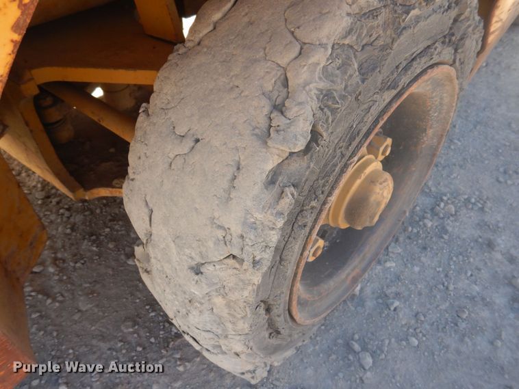 image for item DP0400 Caterpillar  forklift