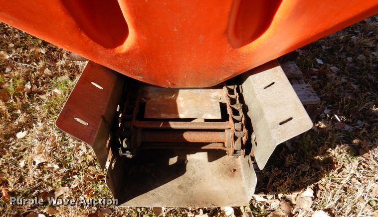 image for item DQ7272 Swenson  spreader