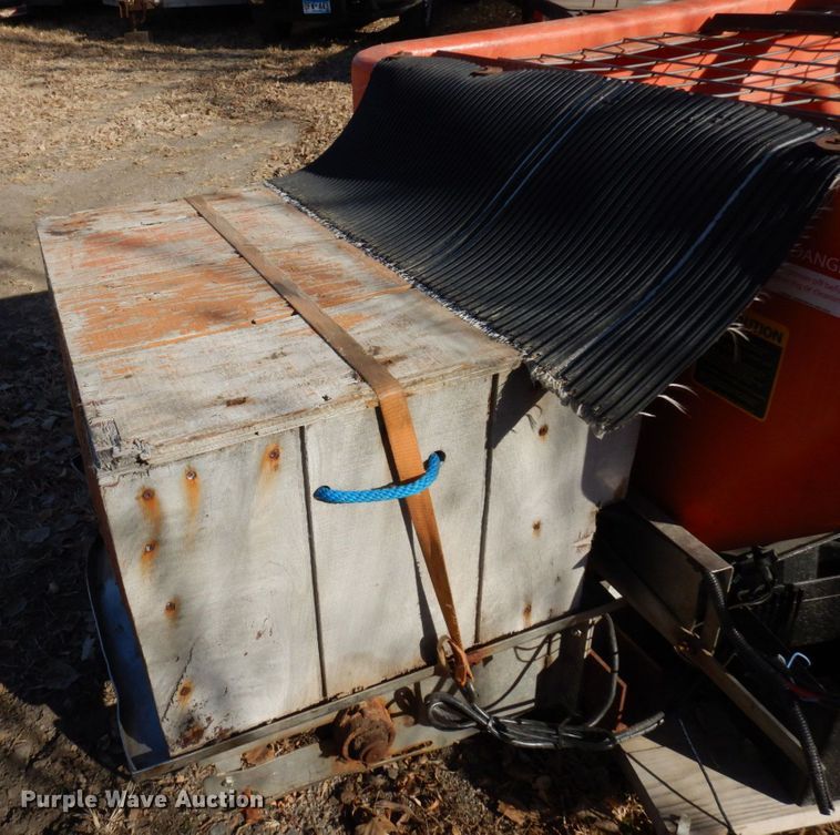 image for item DQ7272 Swenson  spreader