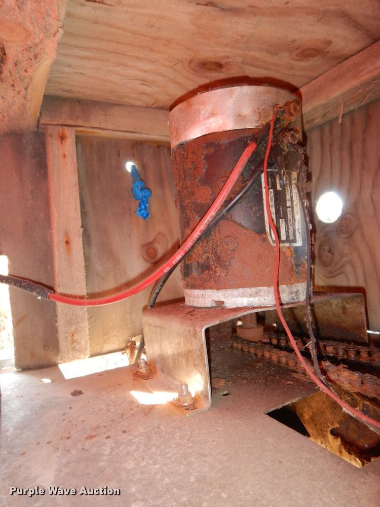 image for item DQ7272 Swenson  spreader