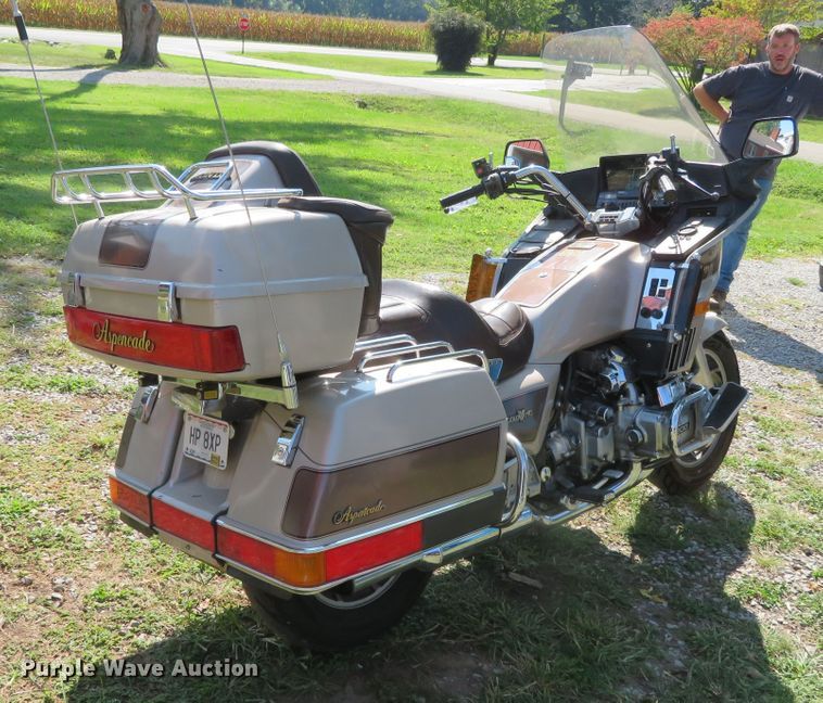 image for item DR0129 1985 Honda Gold Wing Aspencade  motorcycle