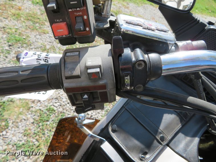 image for item DR0129 1985 Honda Gold Wing Aspencade  motorcycle