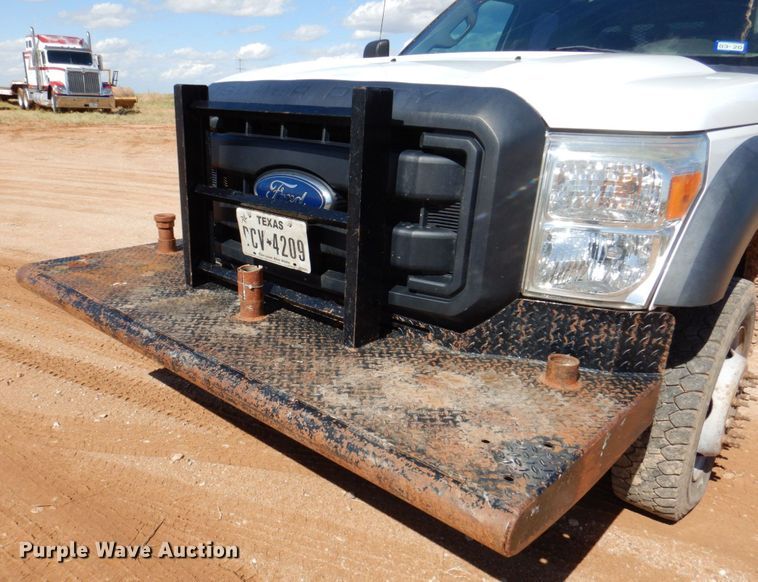 image for item DR2078 2014 Ford F550 Super Duty  Crew Cab flatbed truck