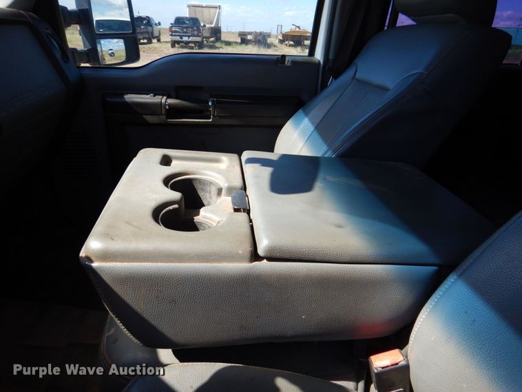 image for item DR2078 2014 Ford F550 Super Duty  Crew Cab flatbed truck