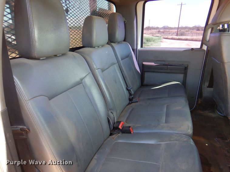 image for item DR2078 2014 Ford F550 Super Duty  Crew Cab flatbed truck