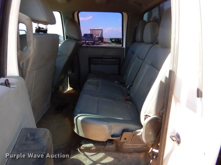 image for item DR2078 2014 Ford F550 Super Duty  Crew Cab flatbed truck