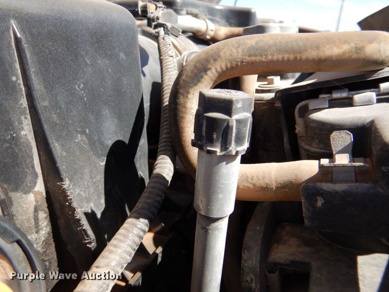 image for item DR2078 2014 Ford F550 Super Duty  Crew Cab flatbed truck