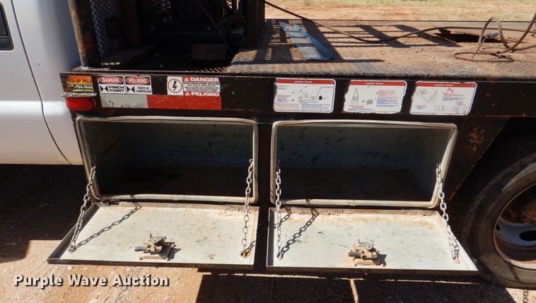 image for item DR2078 2014 Ford F550 Super Duty  Crew Cab flatbed truck