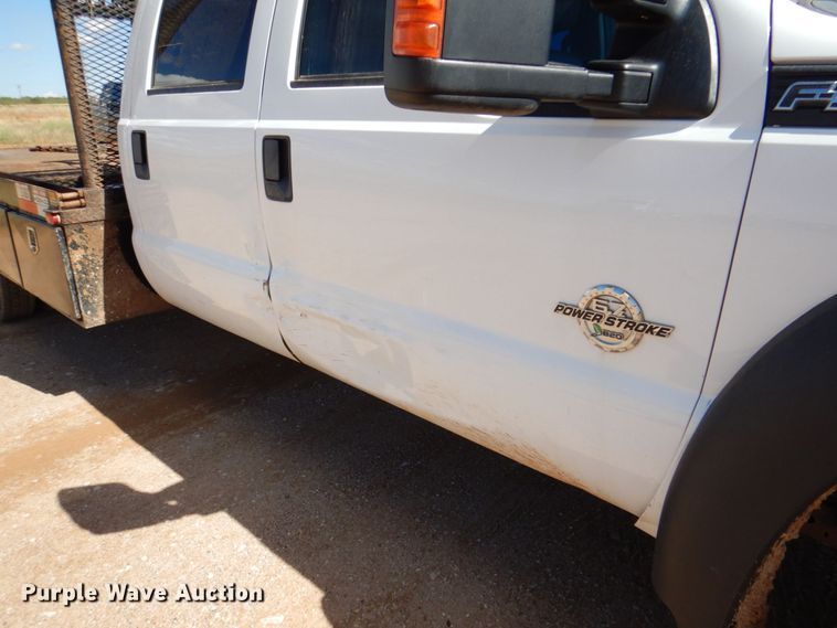 image for item DR2078 2014 Ford F550 Super Duty  Crew Cab flatbed truck