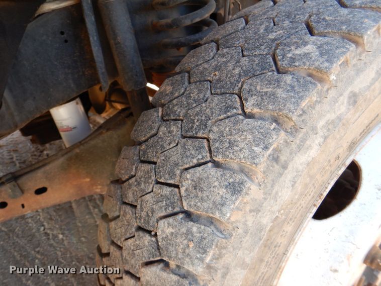 image for item DR2078 2014 Ford F550 Super Duty  Crew Cab flatbed truck