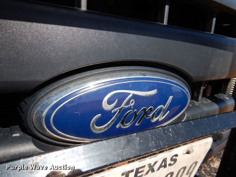 image for item DR2078 2014 Ford F550 Super Duty  Crew Cab flatbed truck