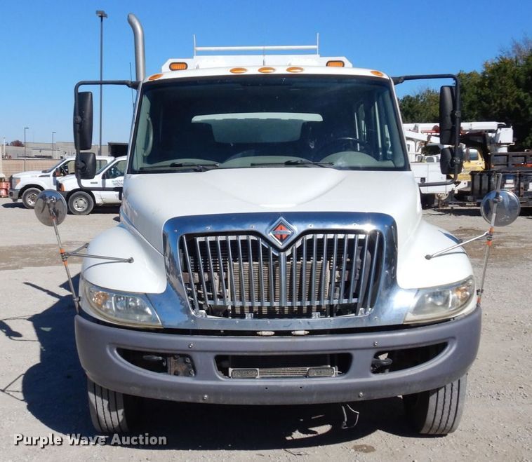 image for item DS1486 2009 International DuraStar 4300  utility / service truck