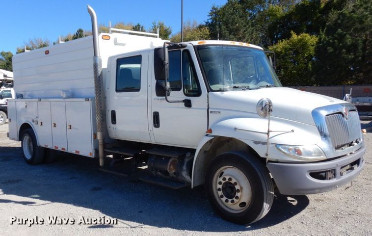 image for item DS1486 2009 International DuraStar 4300  utility / service truck