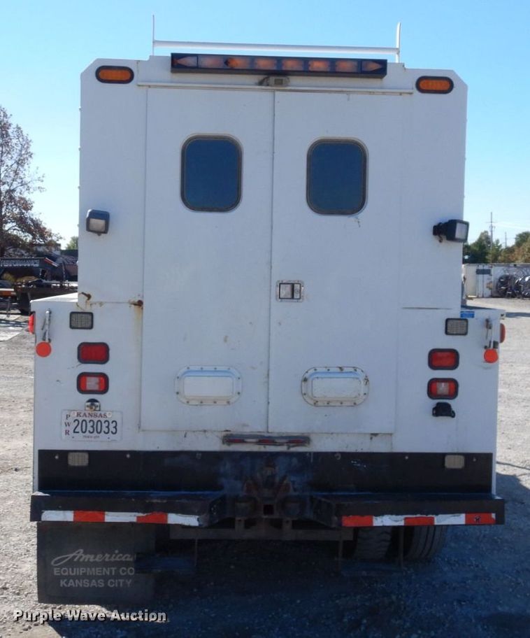 image for item DS1486 2009 International DuraStar 4300  utility / service truck