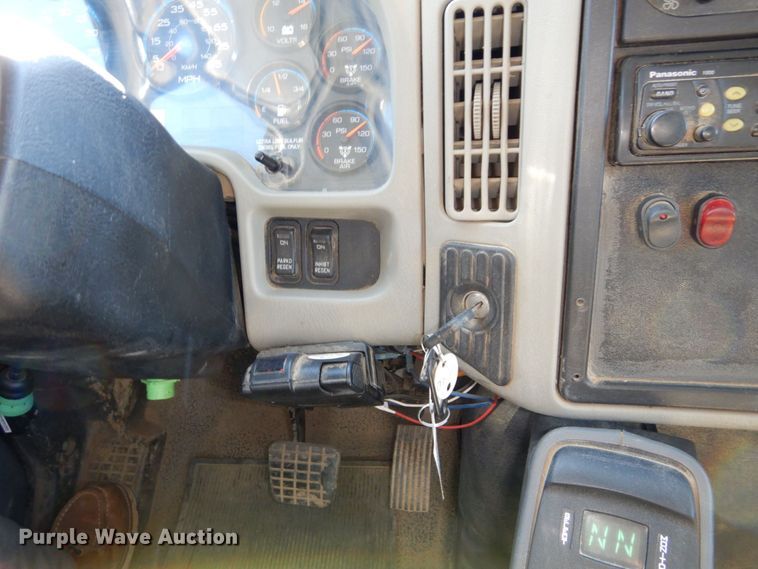 image for item DS1486 2009 International DuraStar 4300  utility / service truck