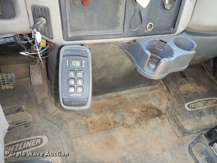 image for item DS1486 2009 International DuraStar 4300  utility / service truck