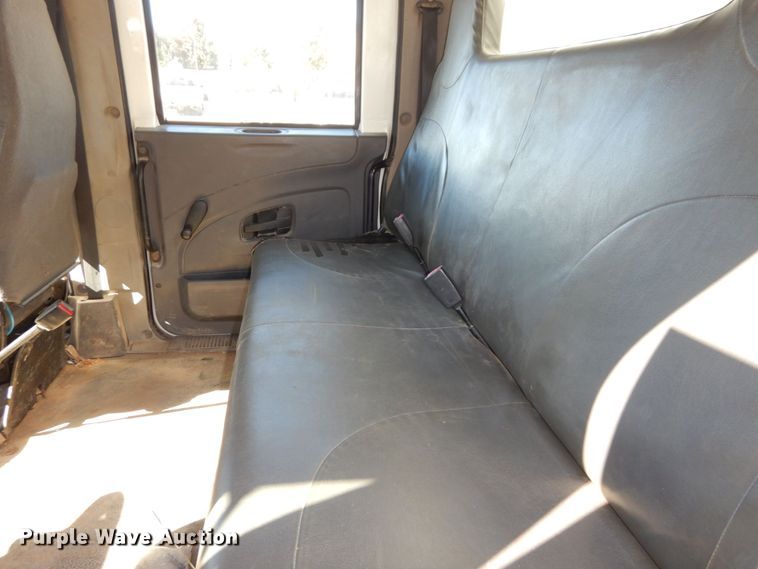 image for item DS1486 2009 International DuraStar 4300  utility / service truck