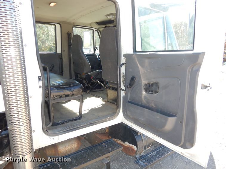 image for item DS1486 2009 International DuraStar 4300  utility / service truck