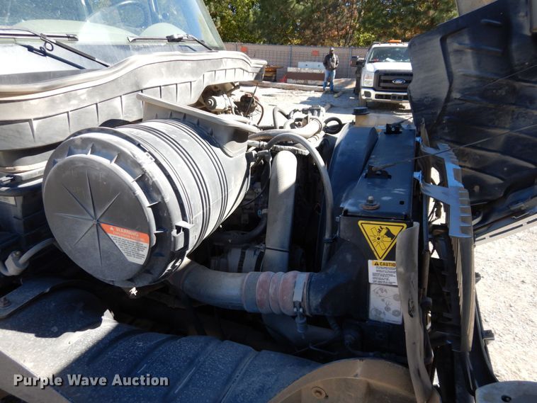 image for item DS1486 2009 International DuraStar 4300  utility / service truck