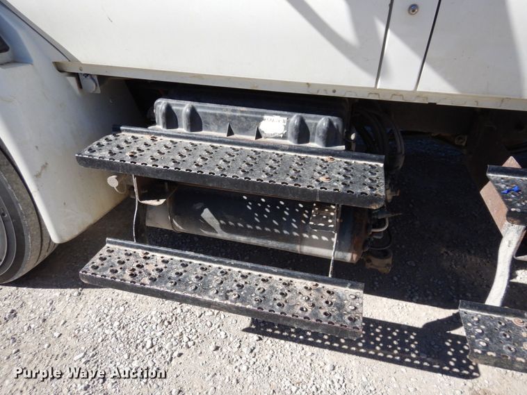 image for item DS1486 2009 International DuraStar 4300  utility / service truck