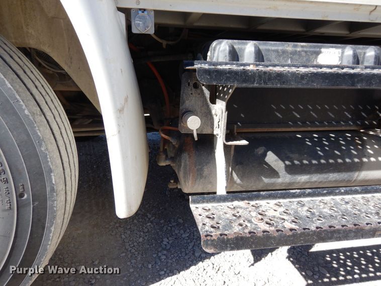 image for item DS1486 2009 International DuraStar 4300  utility / service truck