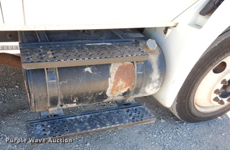 image for item DS1486 2009 International DuraStar 4300  utility / service truck