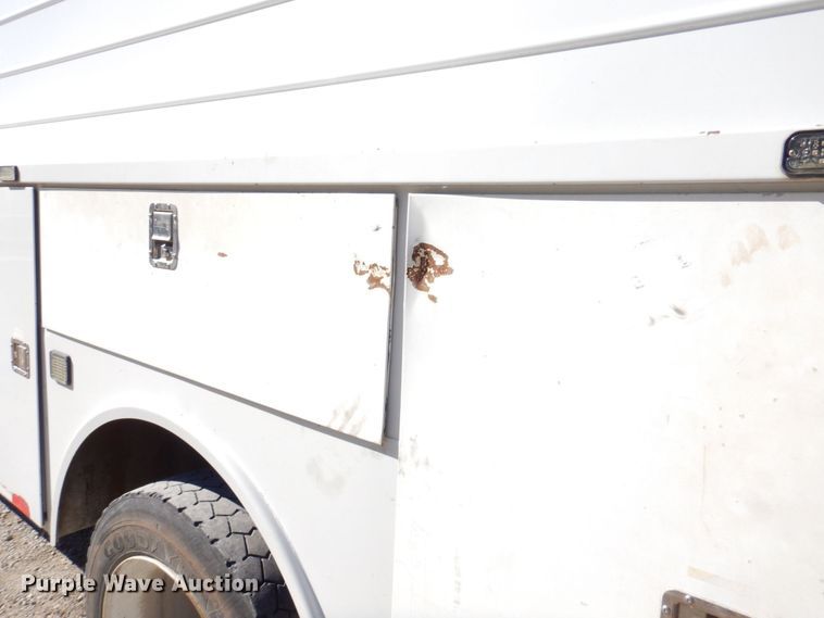 image for item DS1486 2009 International DuraStar 4300  utility / service truck