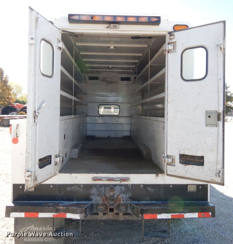 image for item DS1486 2009 International DuraStar 4300  utility / service truck