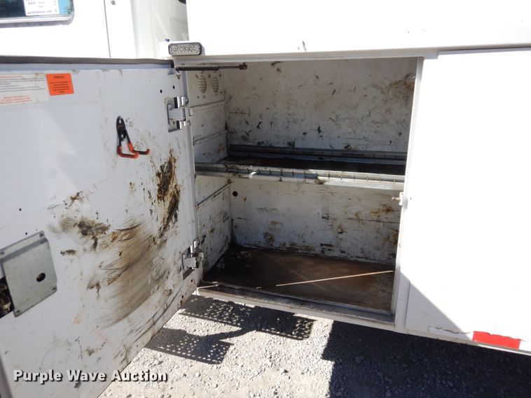 image for item DS1486 2009 International DuraStar 4300  utility / service truck