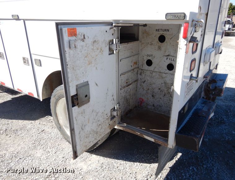 image for item DS1486 2009 International DuraStar 4300  utility / service truck