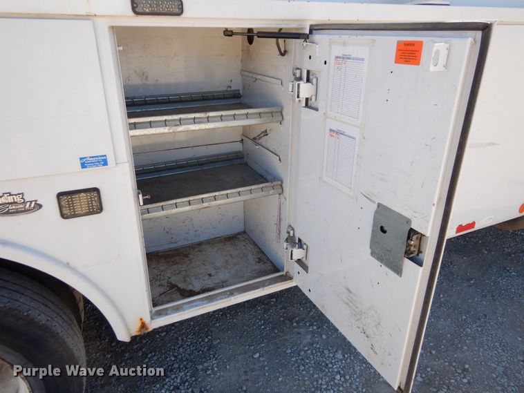 image for item DS1486 2009 International DuraStar 4300  utility / service truck