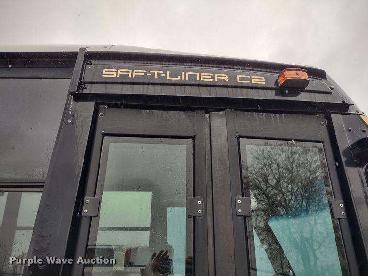 image for item DS1490 2010 Freightliner B2  school bus